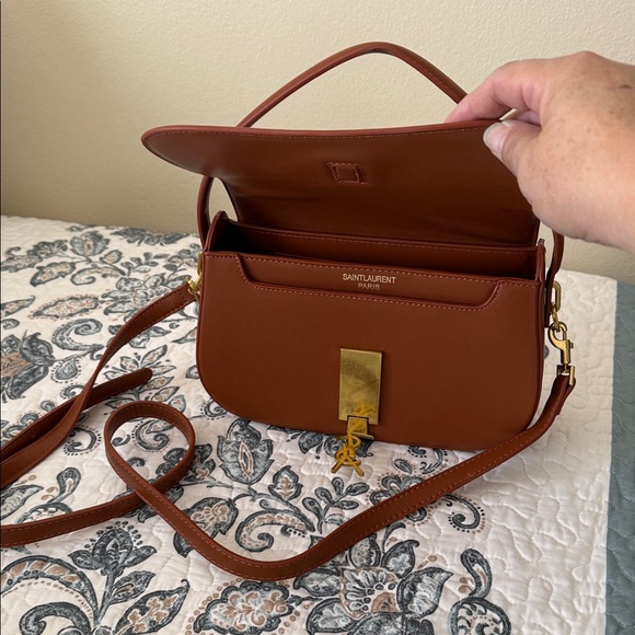 Yves Saint Laurent Tan Shoulder Bag with Gold Accents - Picture 2 of 4